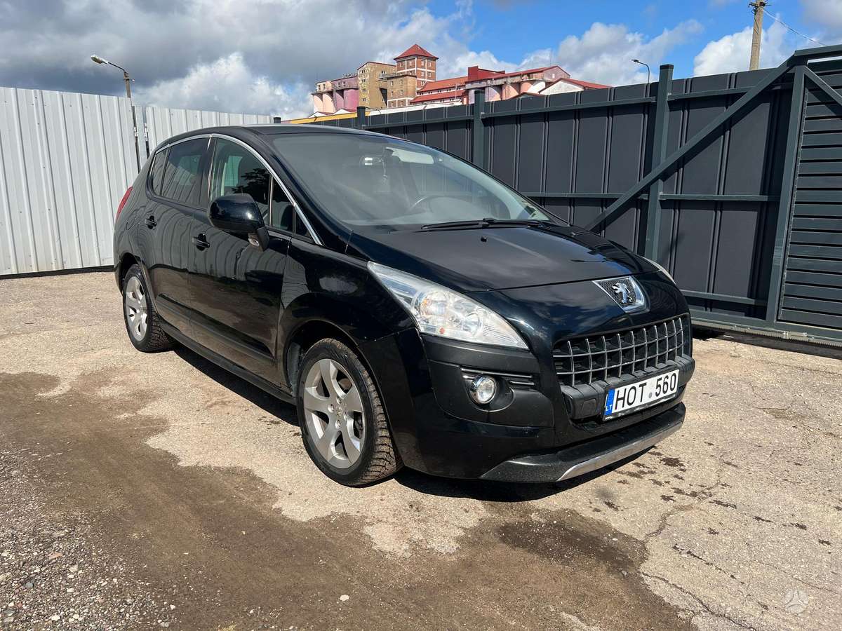 Peugeot 3008 2010 — вигляд ззаду
