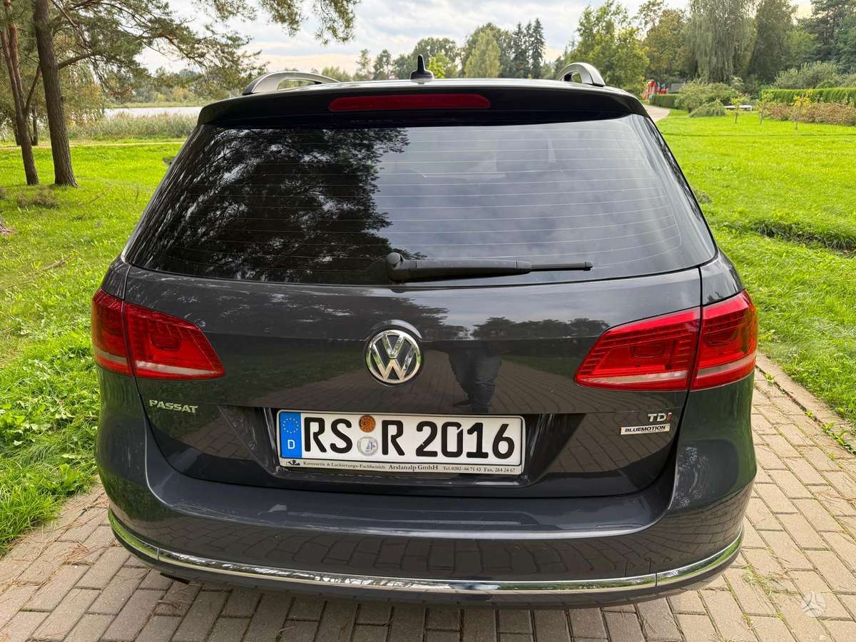 Volkswagen Passat 2012 — engine 1600 cm³, 105 HP (77kW)