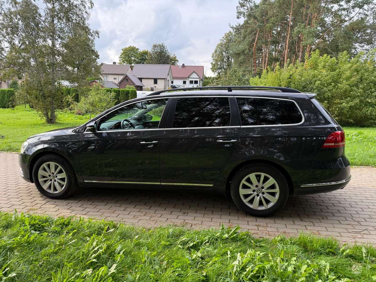 Volkswagen Passat 2012 — photo 8
