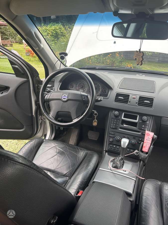 Volvo XC90 2005 — вигляд ззаду