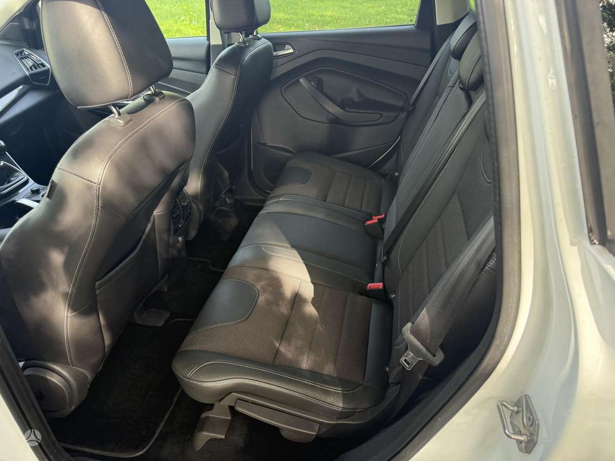 Ford Kuga 2013 — photo 10