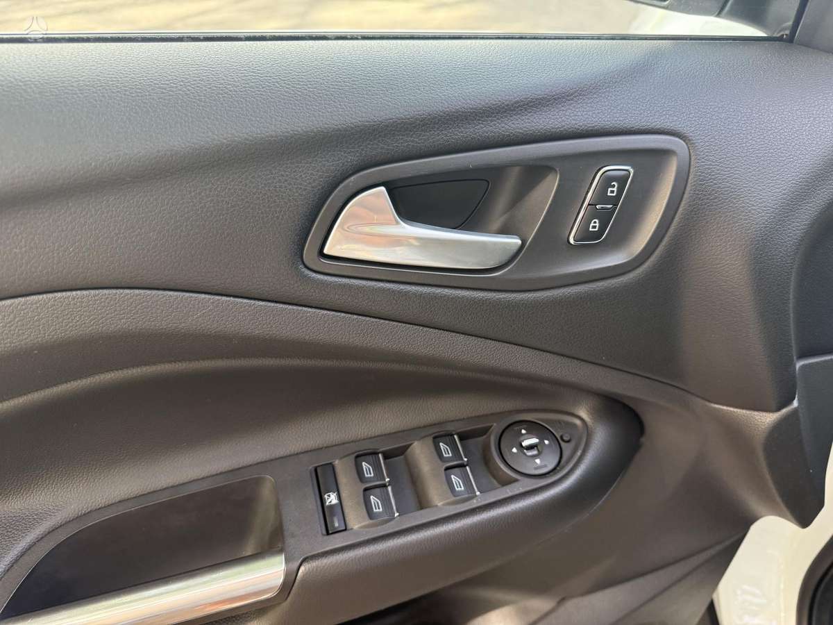 Ford Kuga 2013 — photo 11