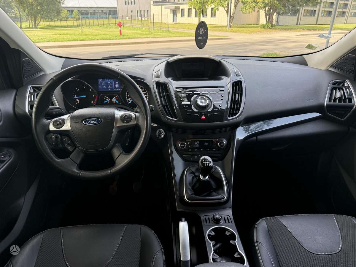 Ford Kuga 2013 — photo 15