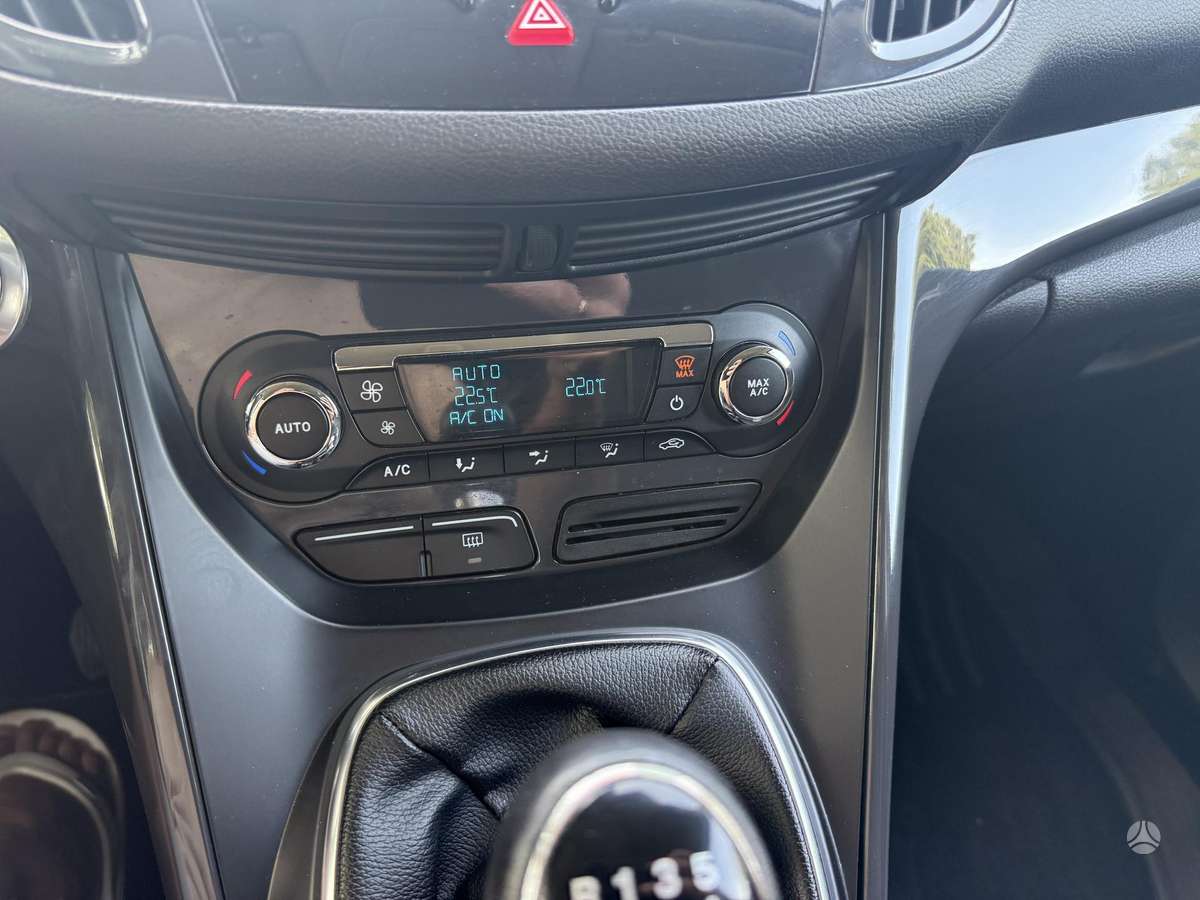 Ford Kuga 2013 — photo 16