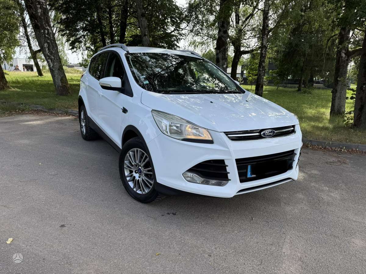 Ford Kuga 2013 — interior
