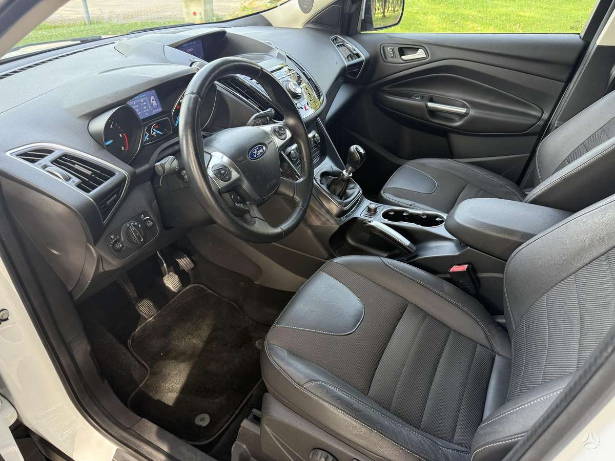 Ford Kuga 2013 — photo 7