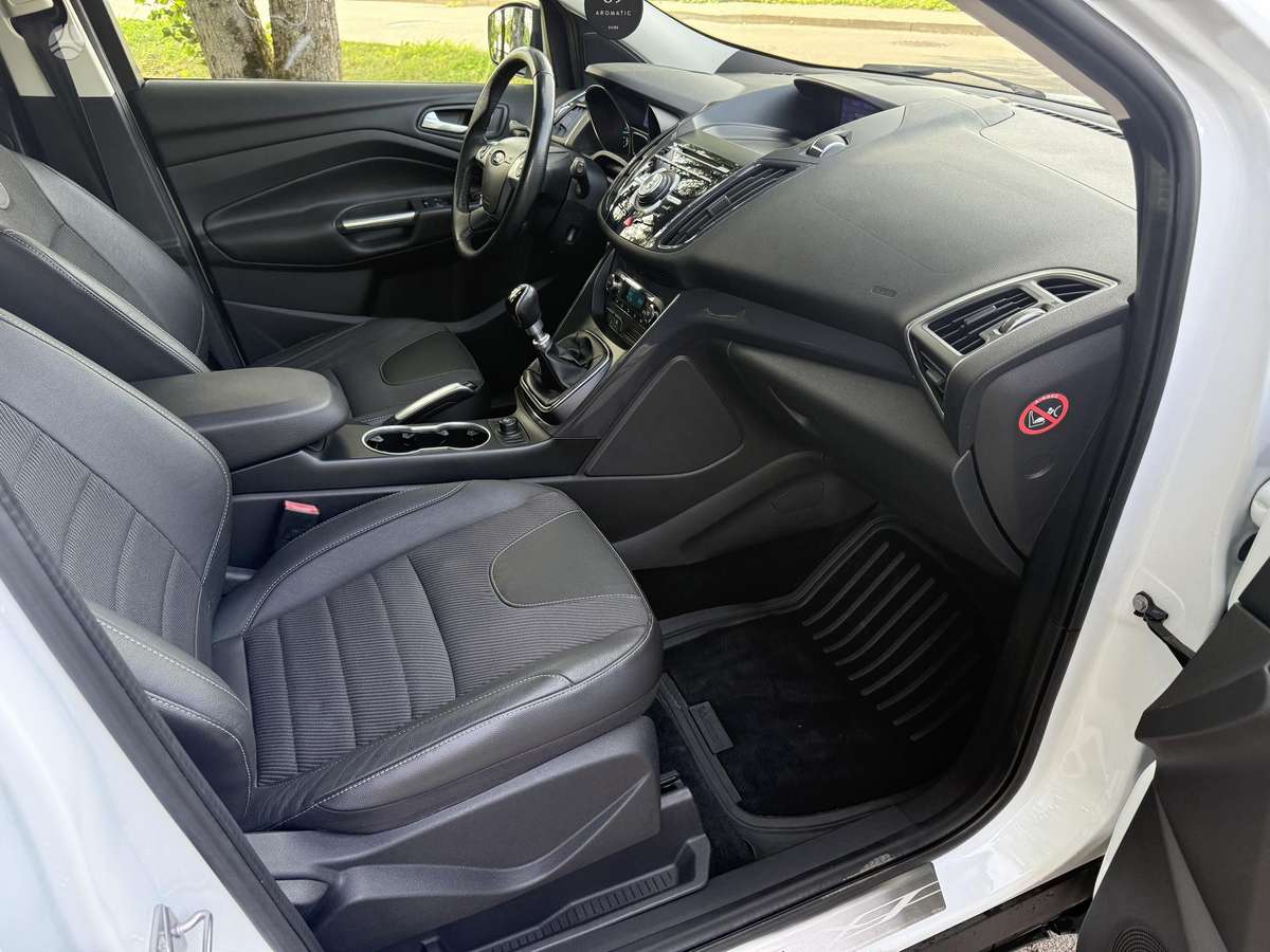 Ford Kuga 2013 — photo 9