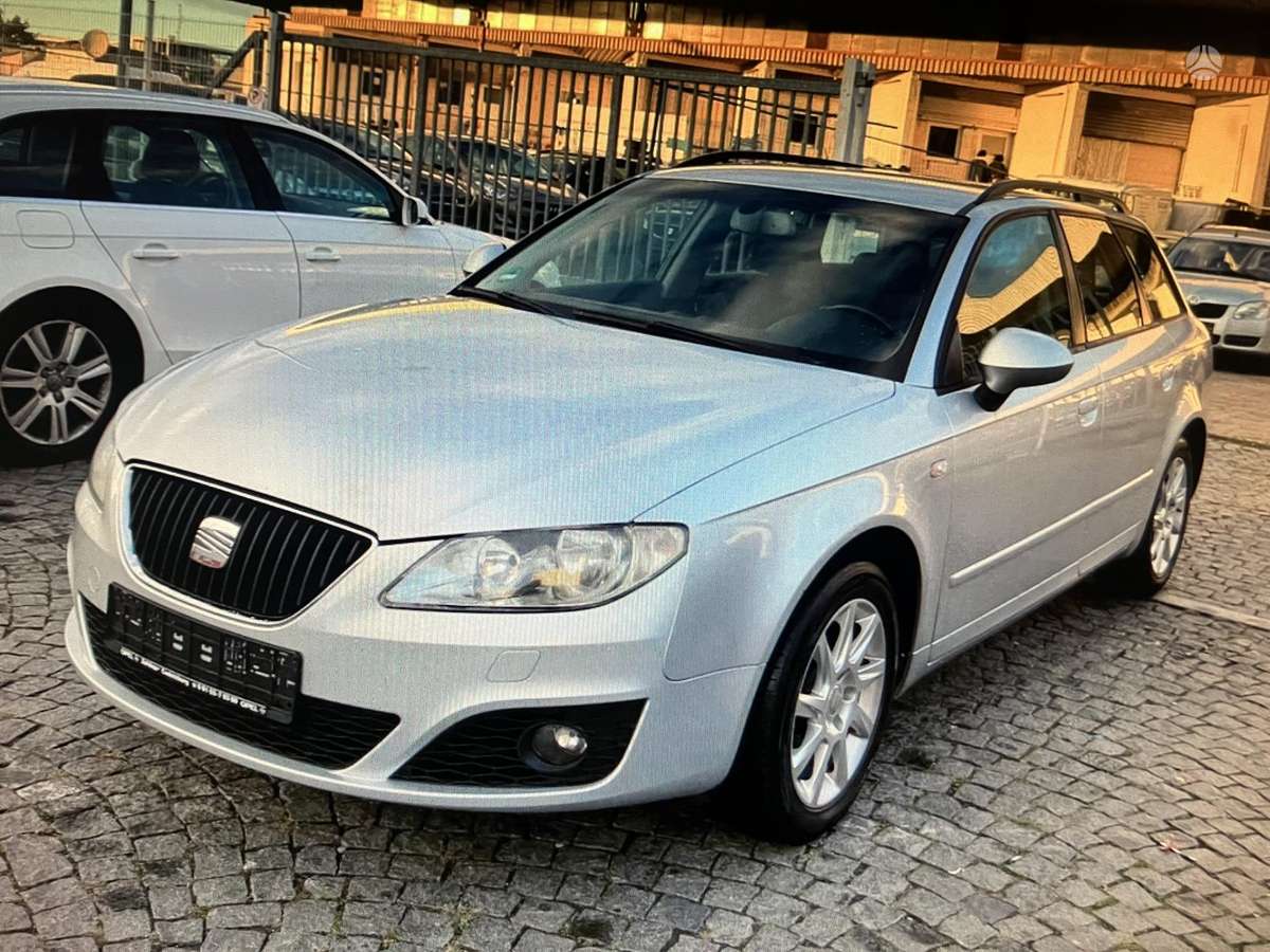 Seat Exeo 2011 — rear view