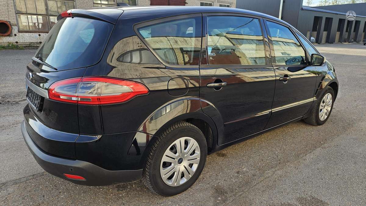 Ford S-MAX 2012 — салон
