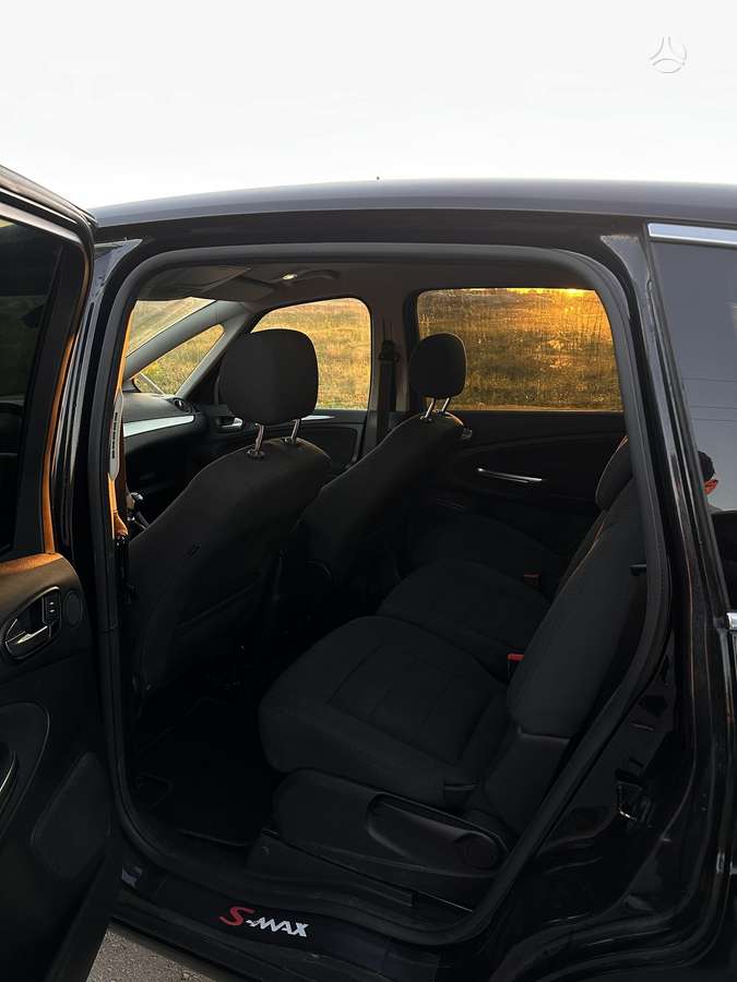 Ford S-MAX 2012 — photo 13