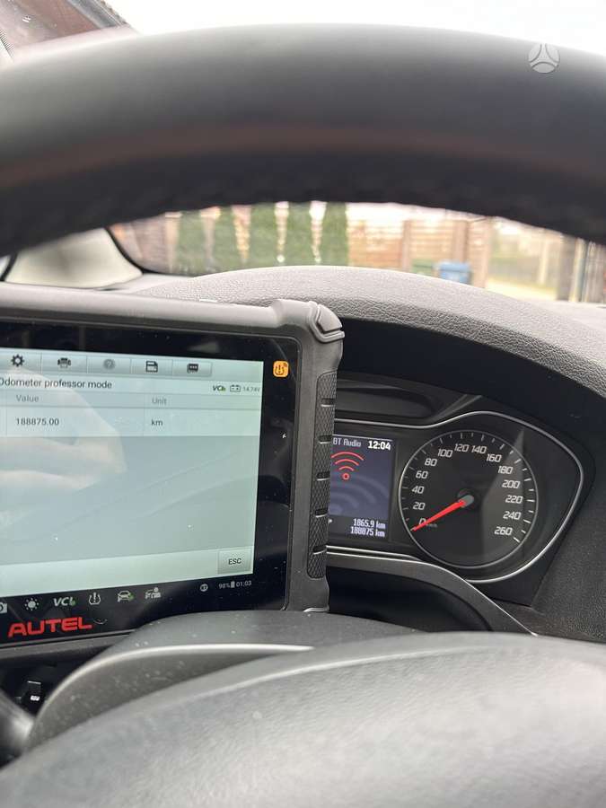 Ford S-MAX 2012 — photo 19