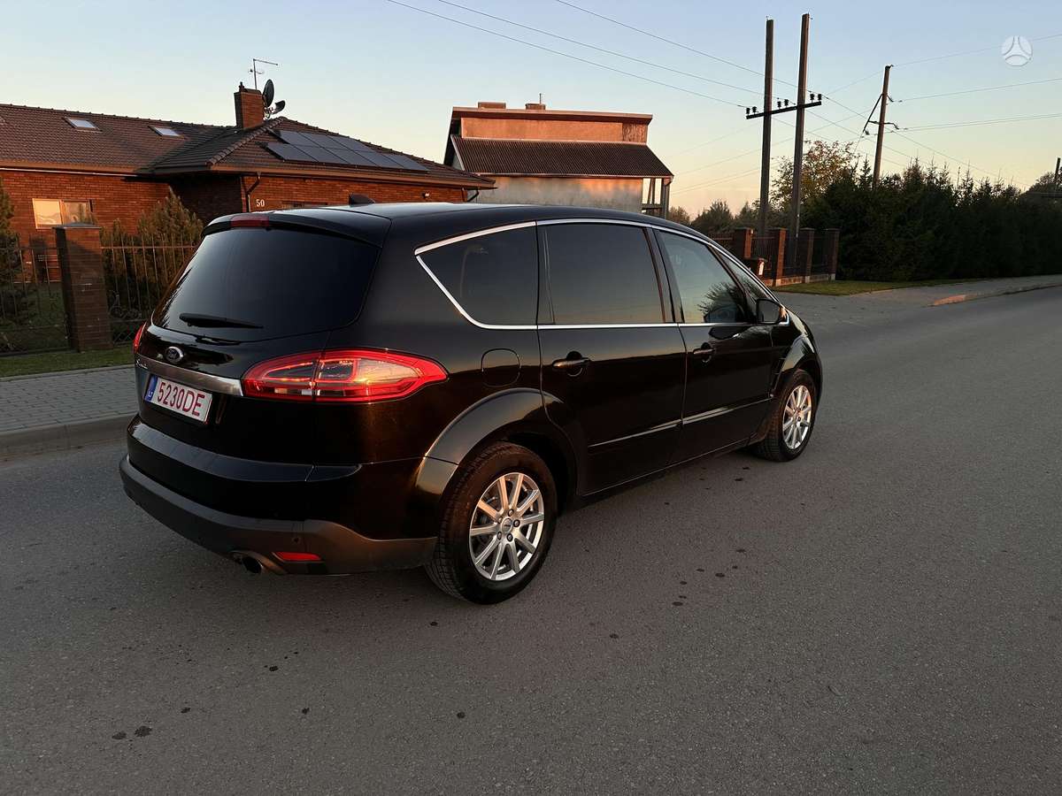 Ford S-MAX 2012 — photo 8
