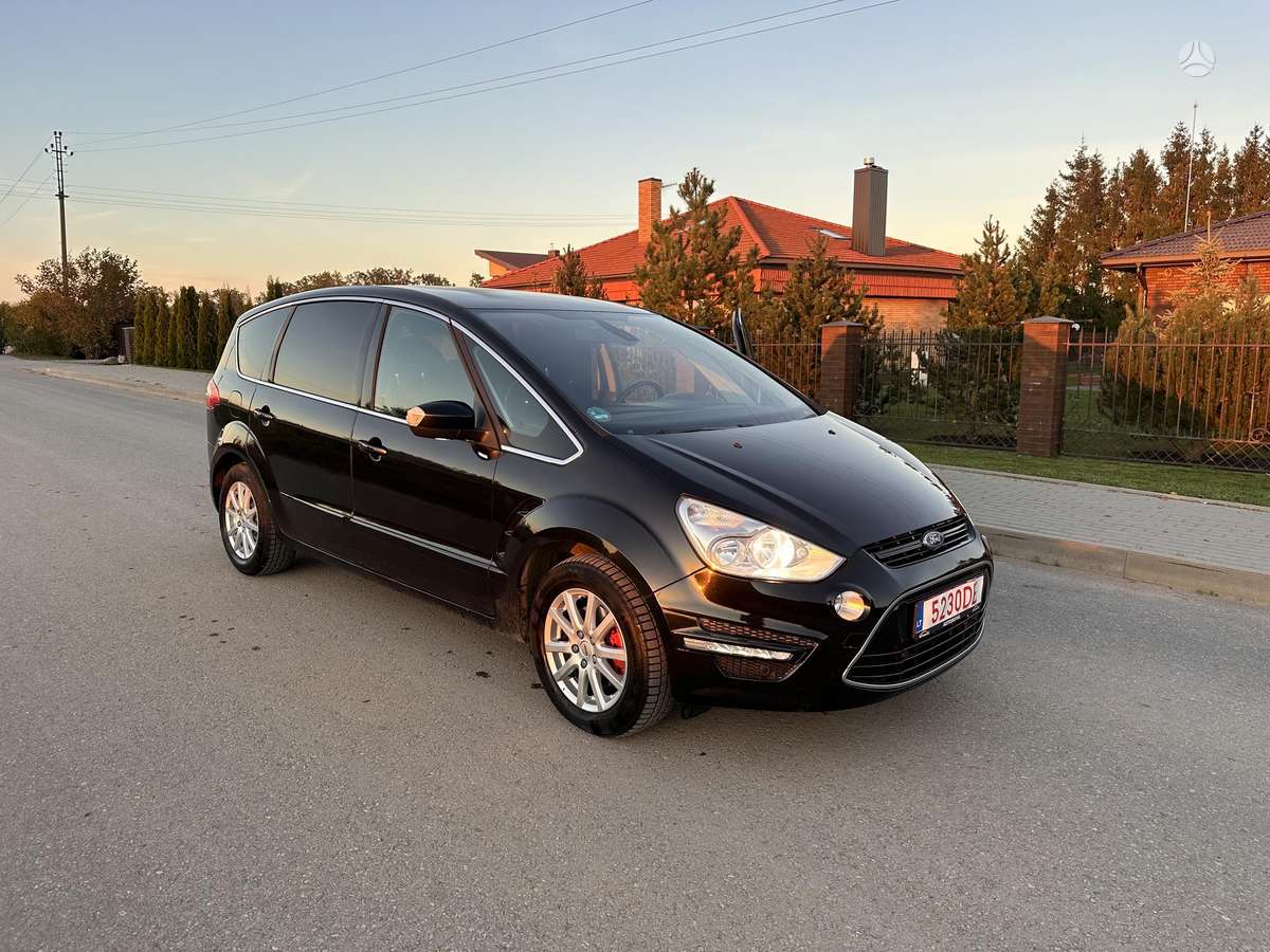 Ford S-MAX 2012 — photo 9