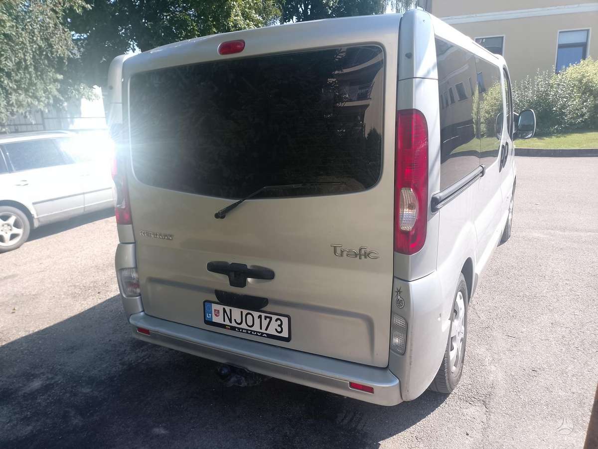 Renault Trafic 2007 — interior