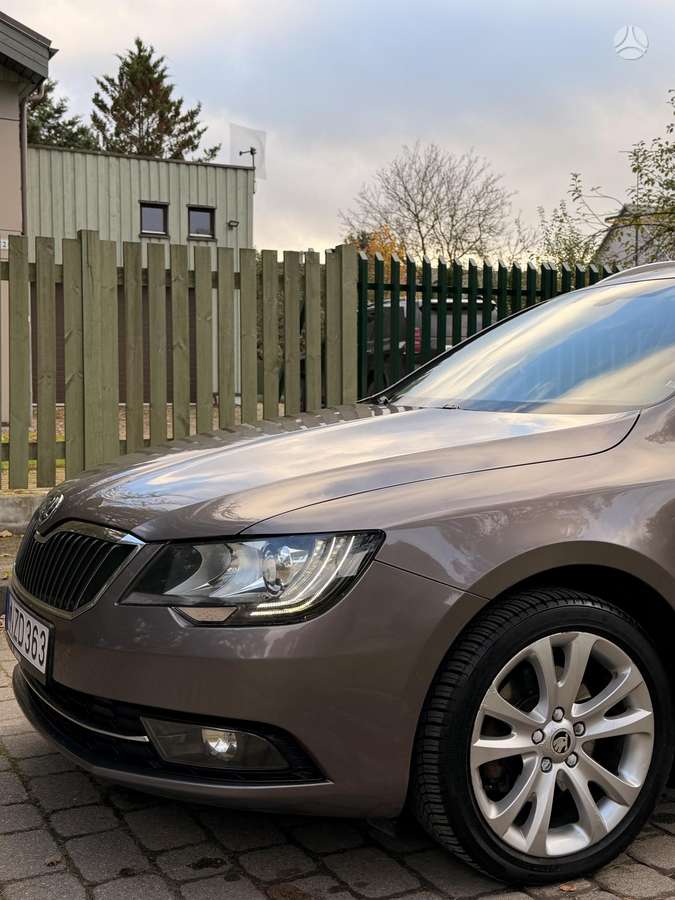 Skoda Superb 2014 — фото 24