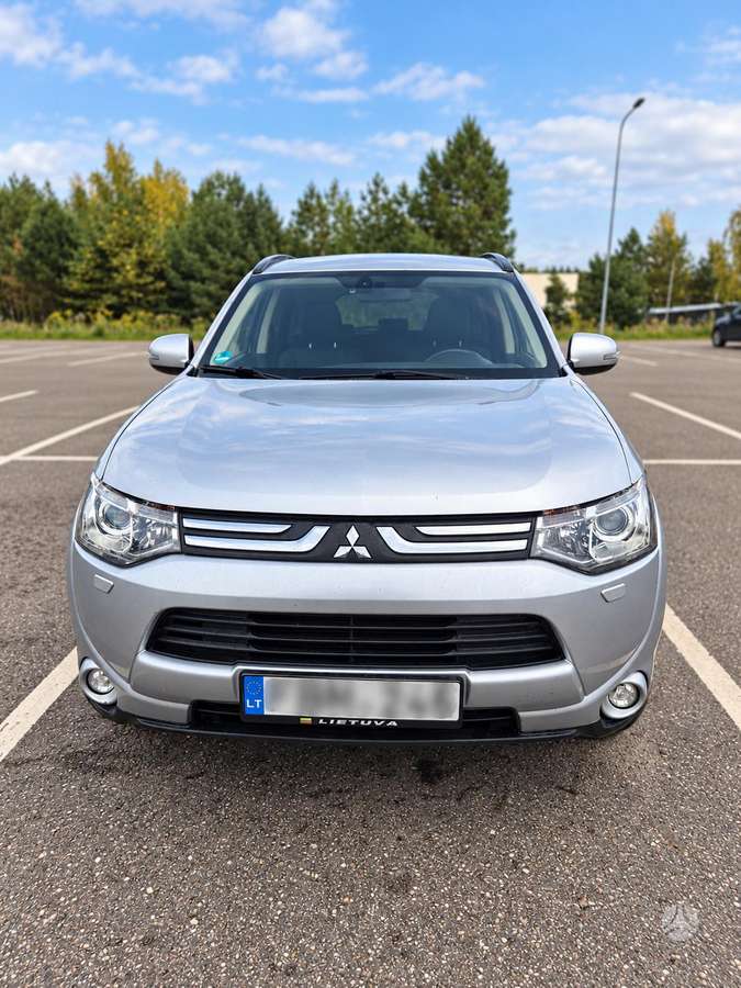 Mitsubishi Outlander 2013 — engine 2200 cm³, 150 HP (110kW)