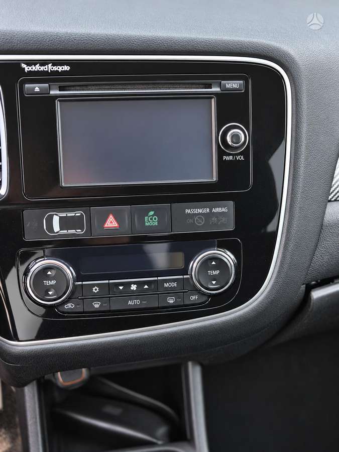 Mitsubishi Outlander 2013 — photo 7