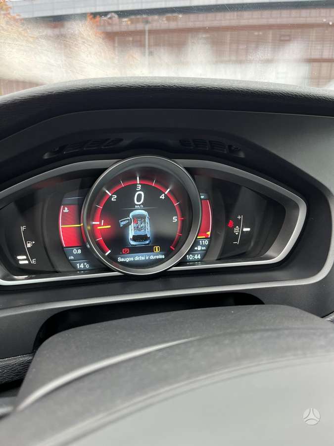 Volvo V40 2013 — photo 6