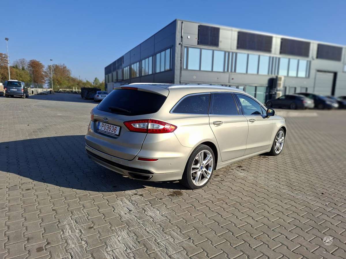 Ford Mondeo 2015 — photo 12