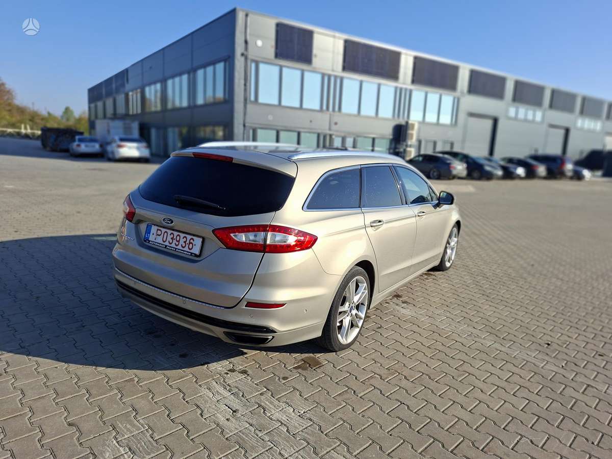 Ford Mondeo 2015 — photo 14