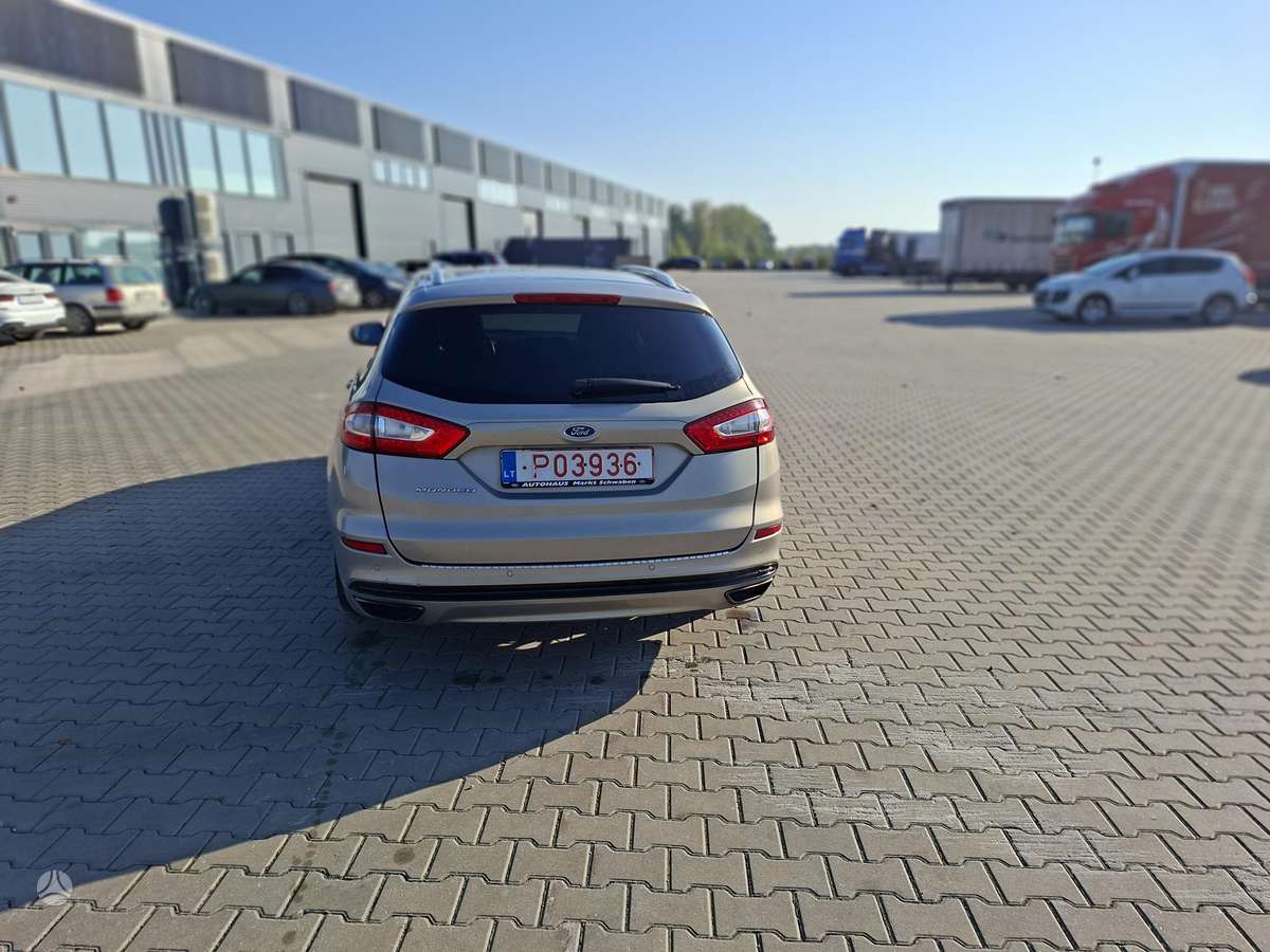 Ford Mondeo 2015 — photo 16