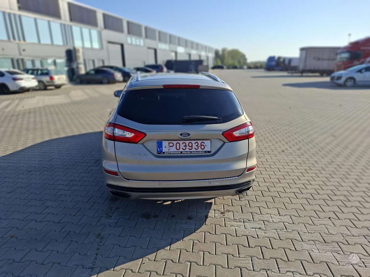 Ford Mondeo 2015 — photo 17
