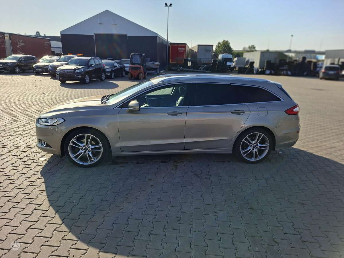 Ford Mondeo 2015 — photo 19