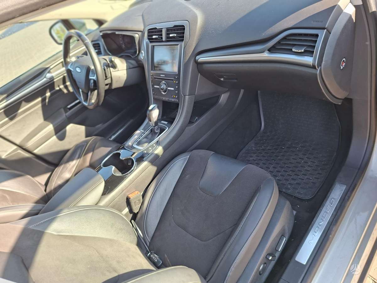 Ford Mondeo 2015 — photo 22