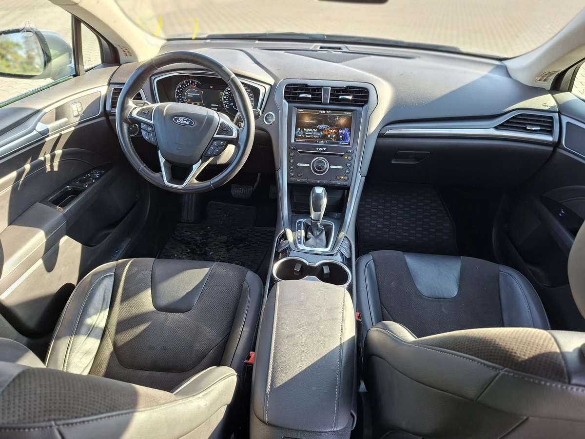 Ford Mondeo 2015 — photo 25