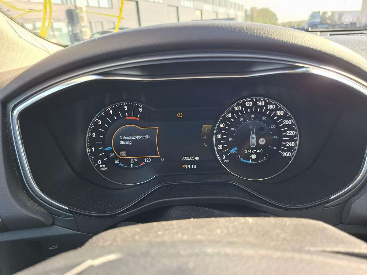 Ford Mondeo 2015 — photo 35