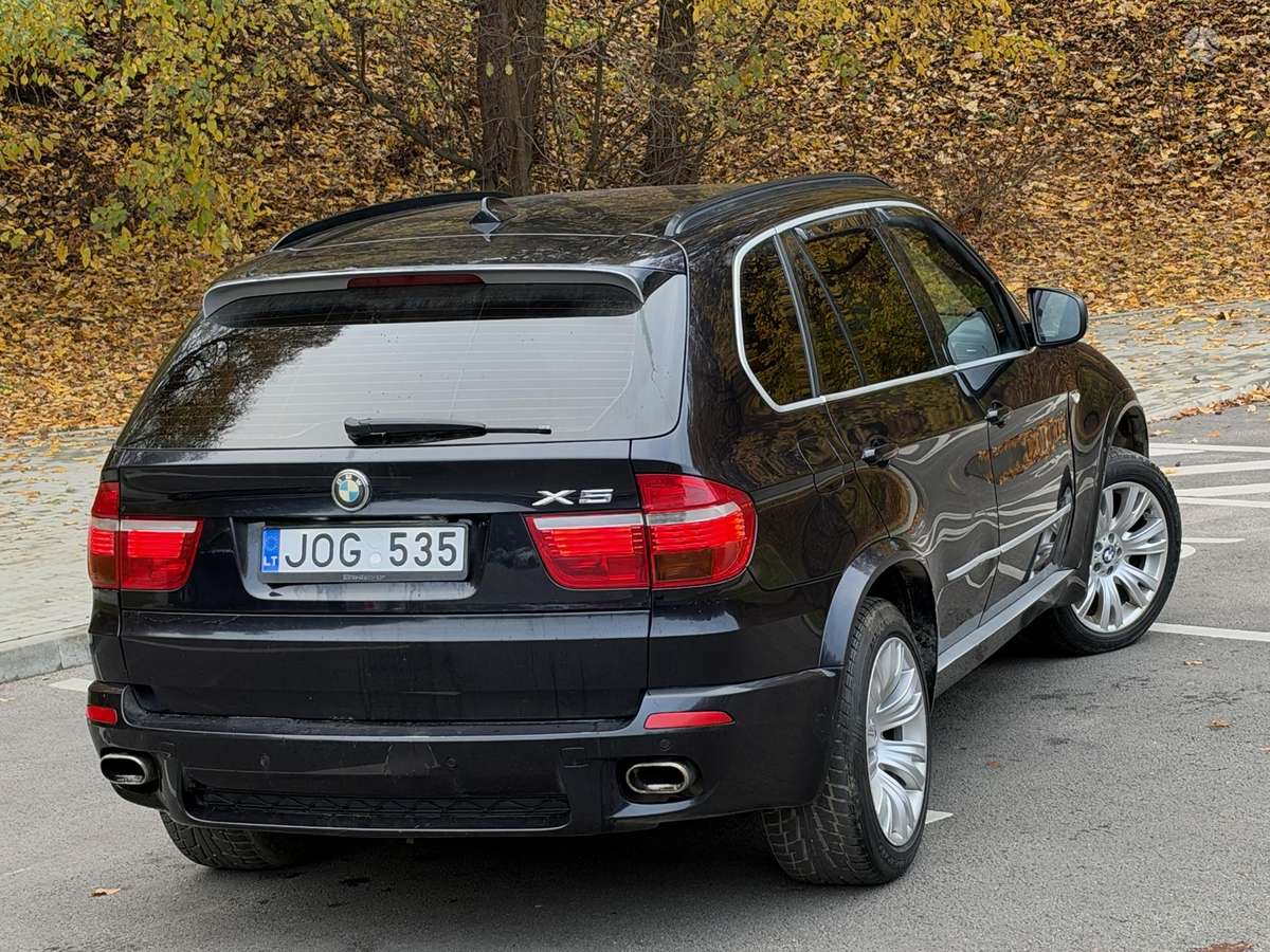 BMW X5 2009 — photo 10
