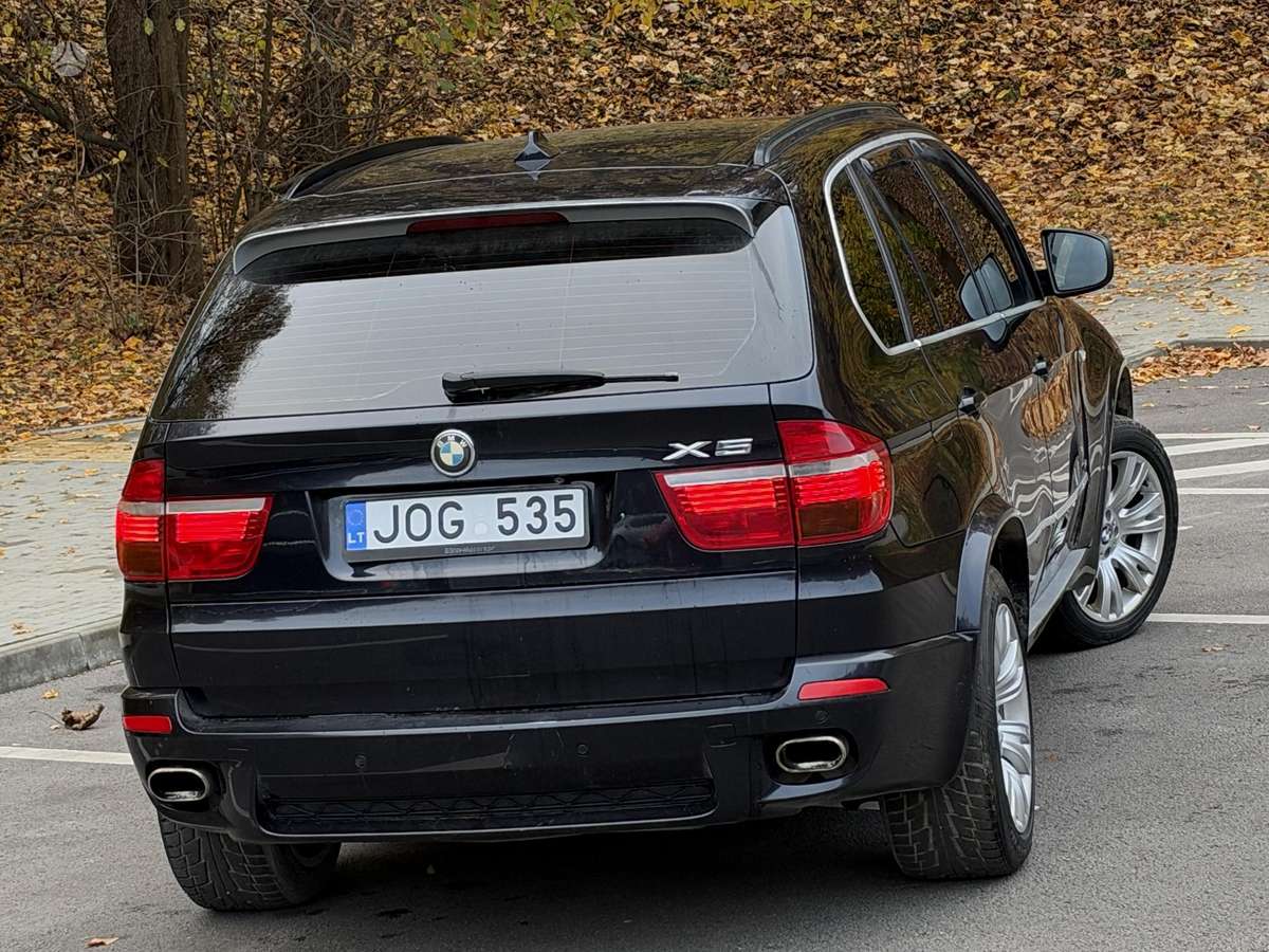 BMW X5 2009 — photo 11