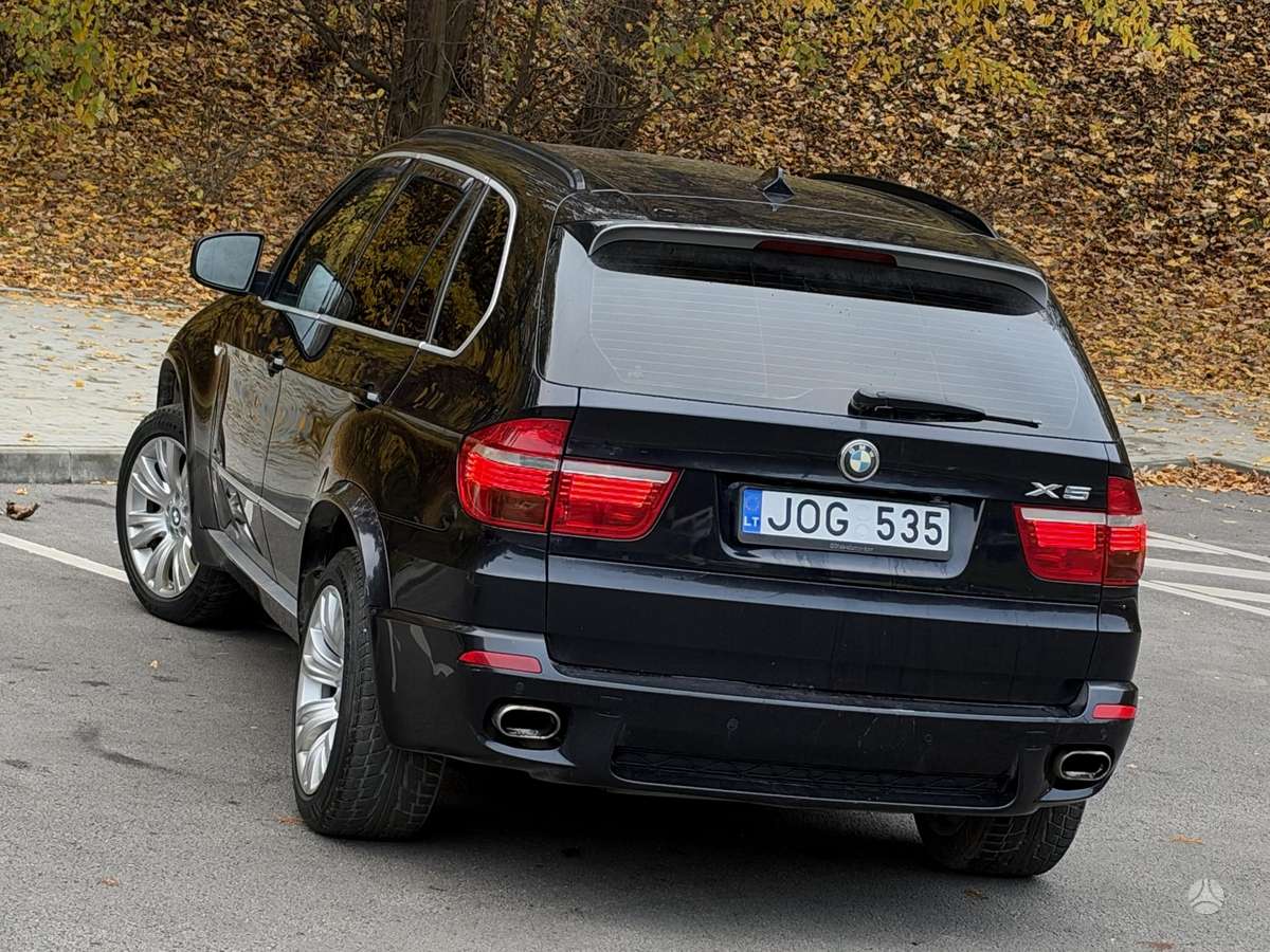 BMW X5 2009 — photo 8