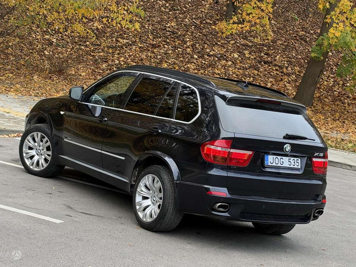 BMW X5 2009 — photo 9