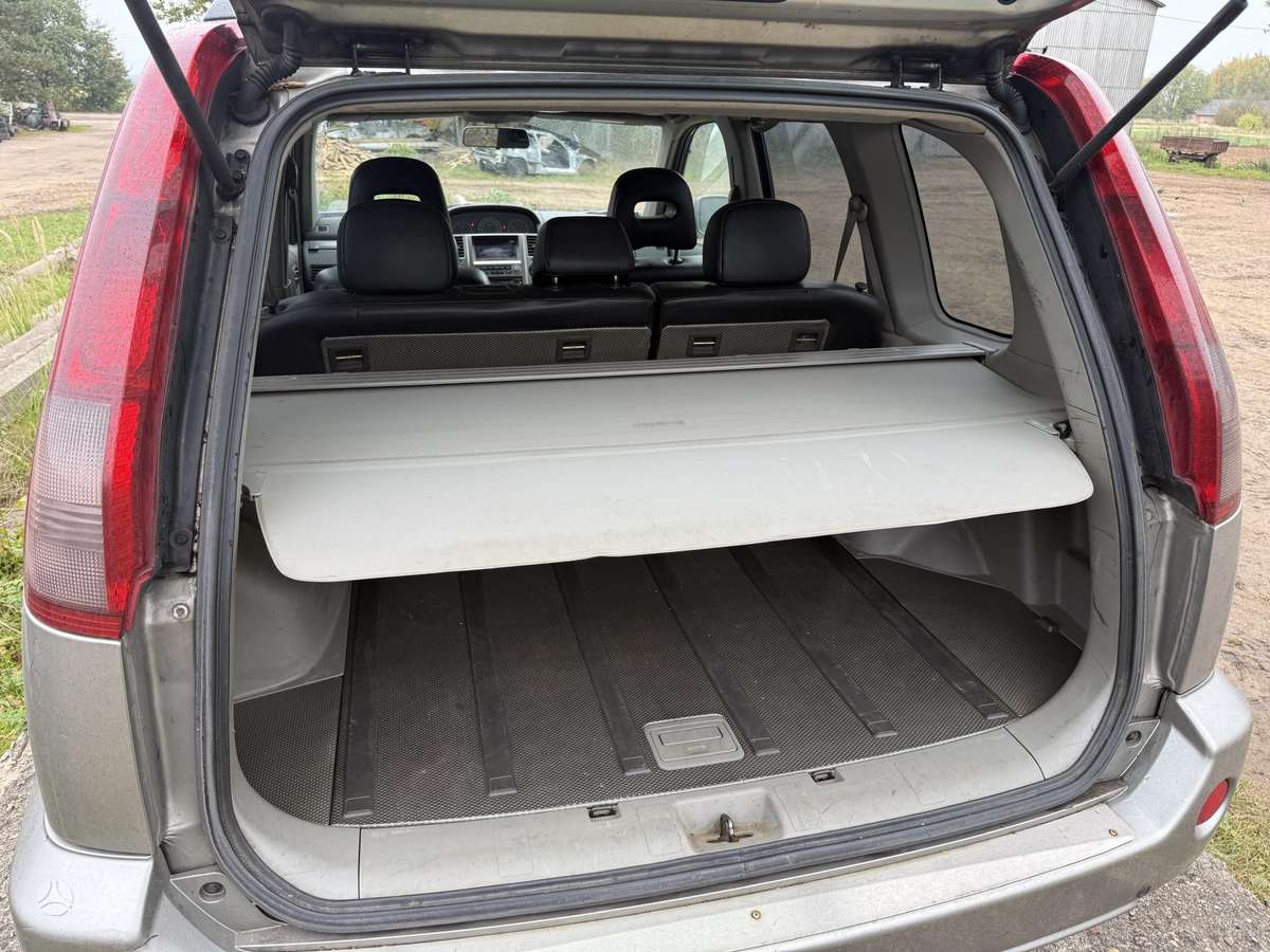 Nissan X-Trail 2004 — photo 14