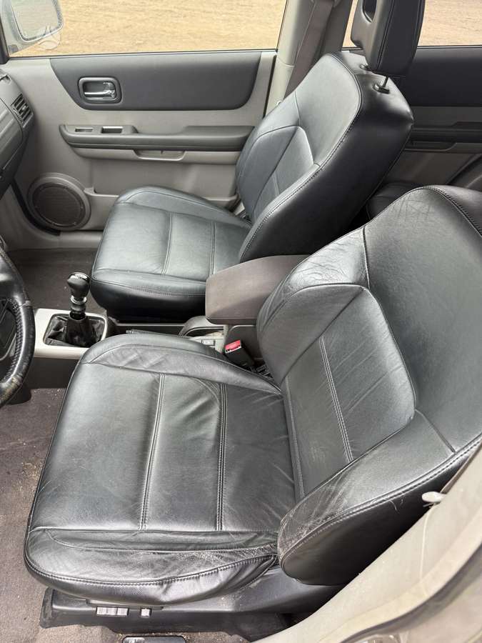 Nissan X-Trail 2004 — photo 5