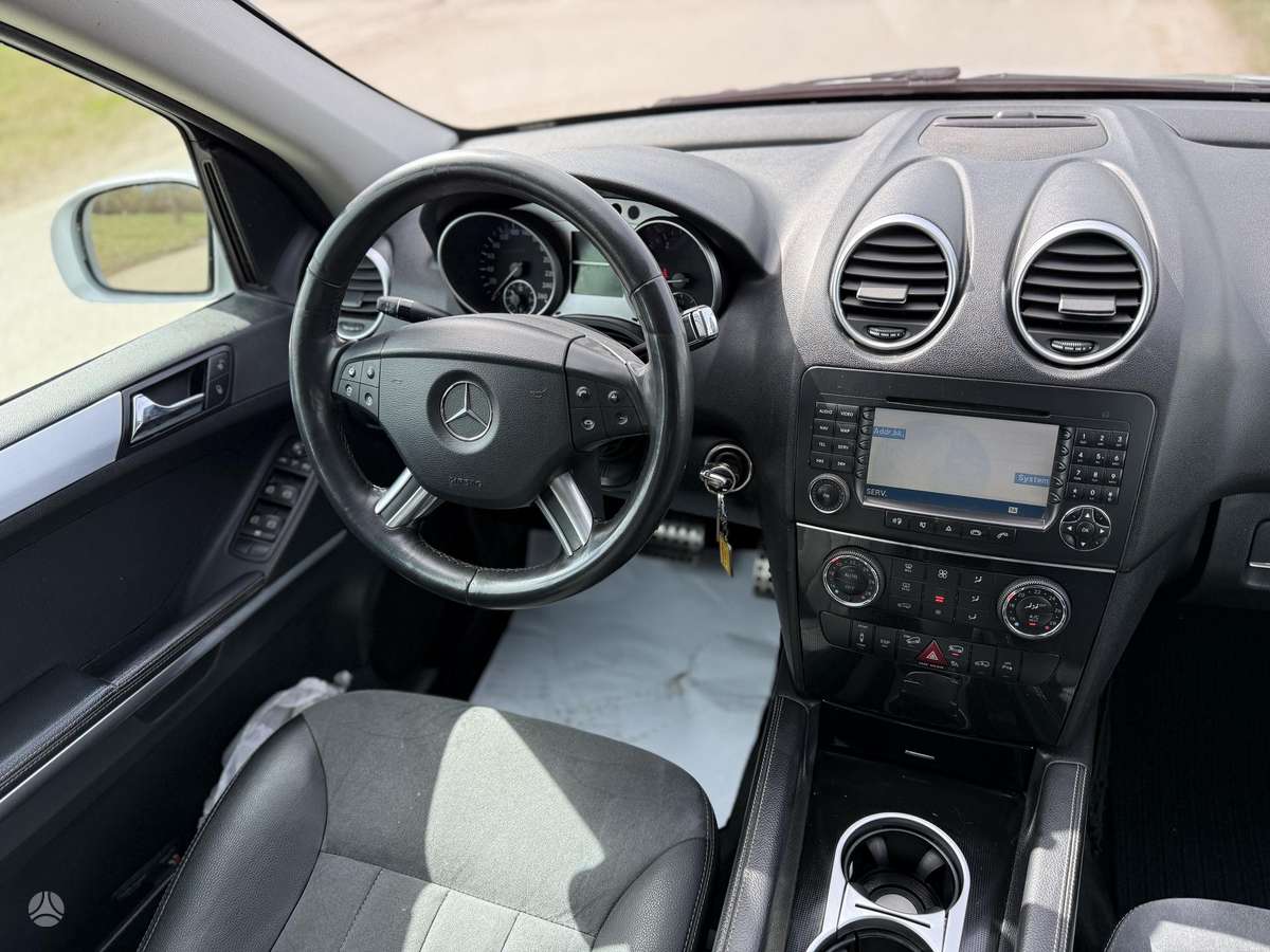Mercedes-Benz ML320 2008 — photo 13