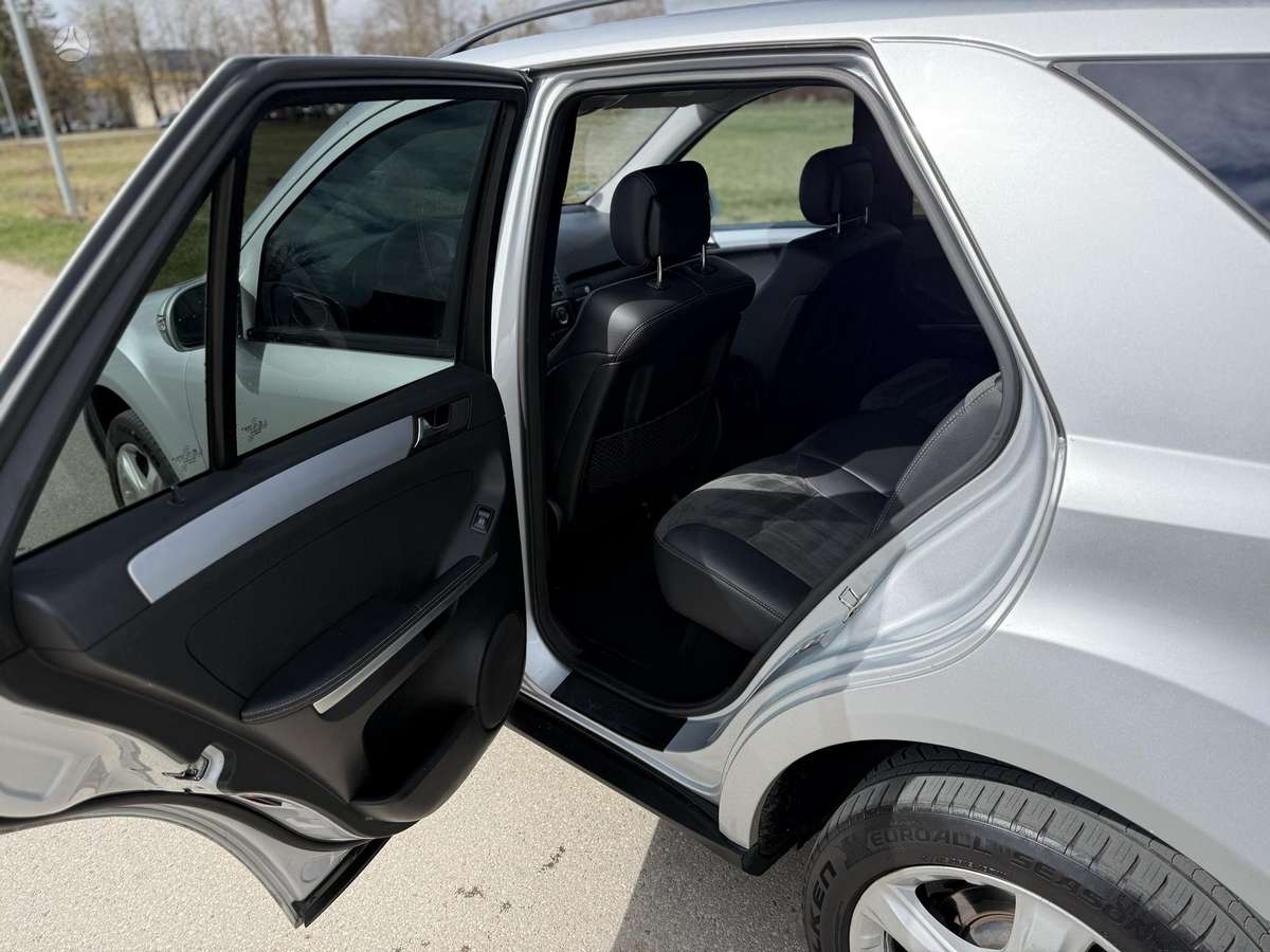 Mercedes-Benz ML320 2008 — photo 9