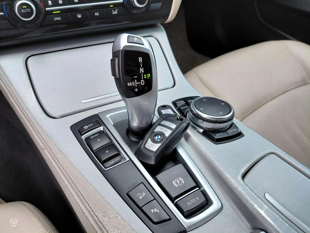 BMW 525 2014 — photo 14