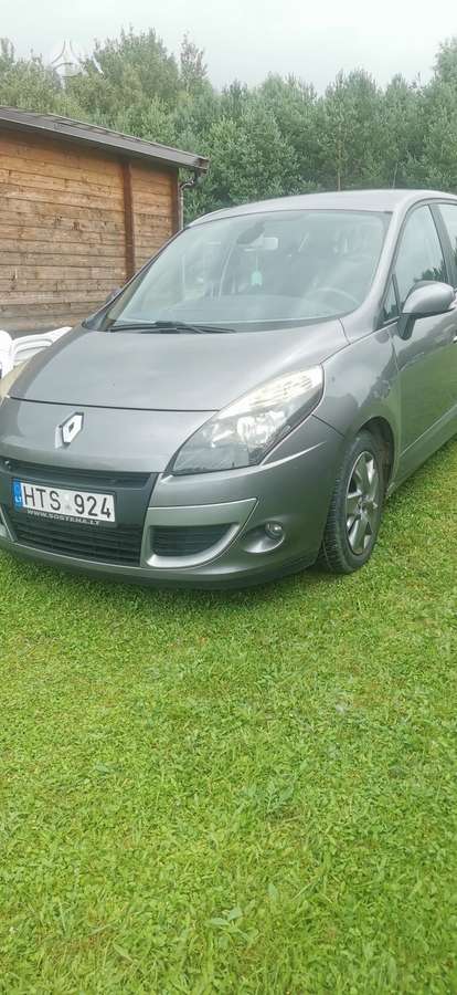 Renault Scenic 2011 — двигун 1870 cm³, 131 HP (96kW)