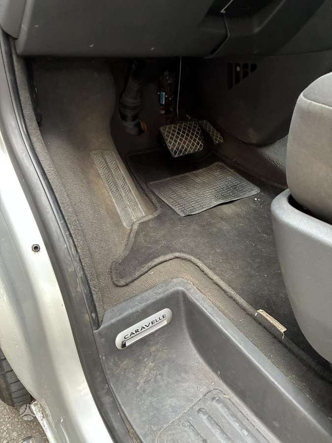 Volkswagen Caravelle 2006 — photo 18