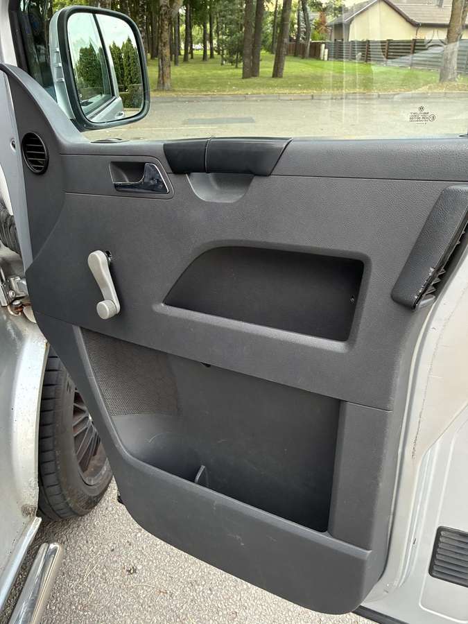 Volkswagen Caravelle 2006 — photo 19
