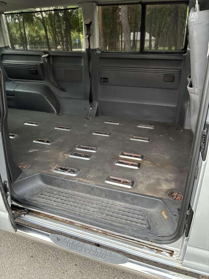 Volkswagen Caravelle 2006 — photo 20