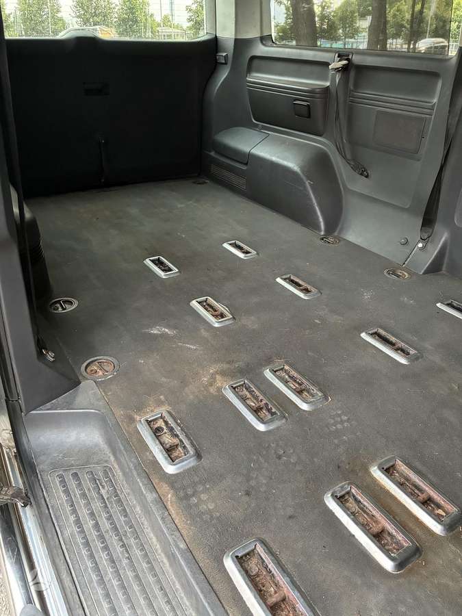 Volkswagen Caravelle 2006 — photo 21