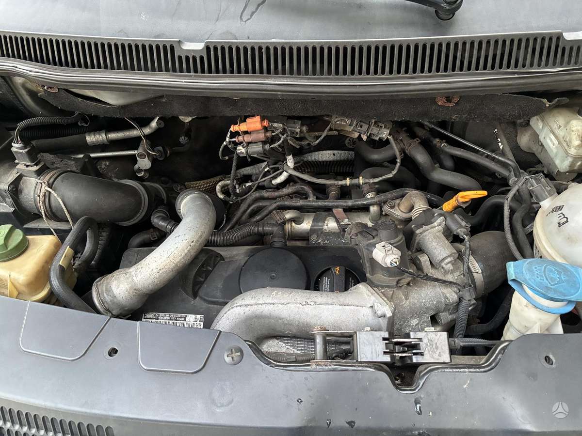 Volkswagen Caravelle 2006 — photo 24