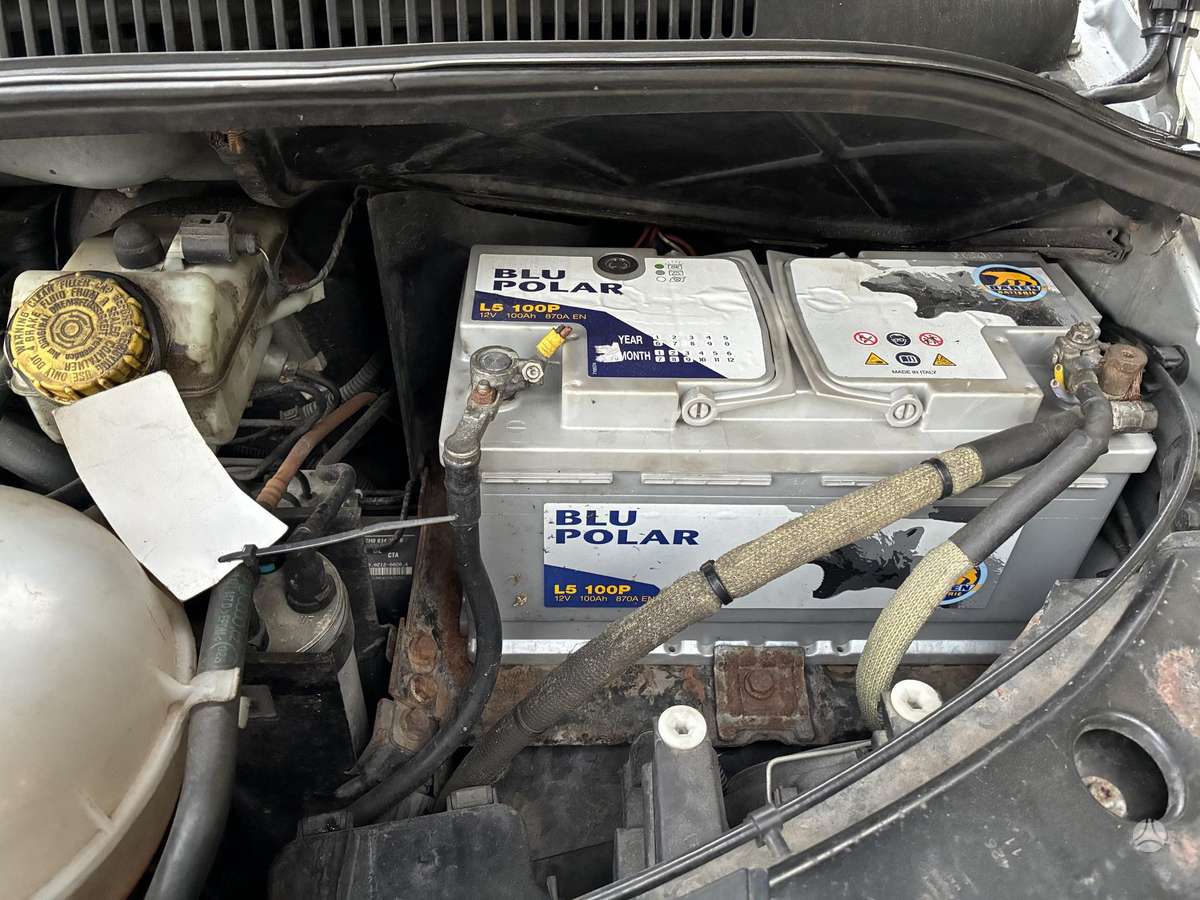 Volkswagen Caravelle 2006 — photo 25