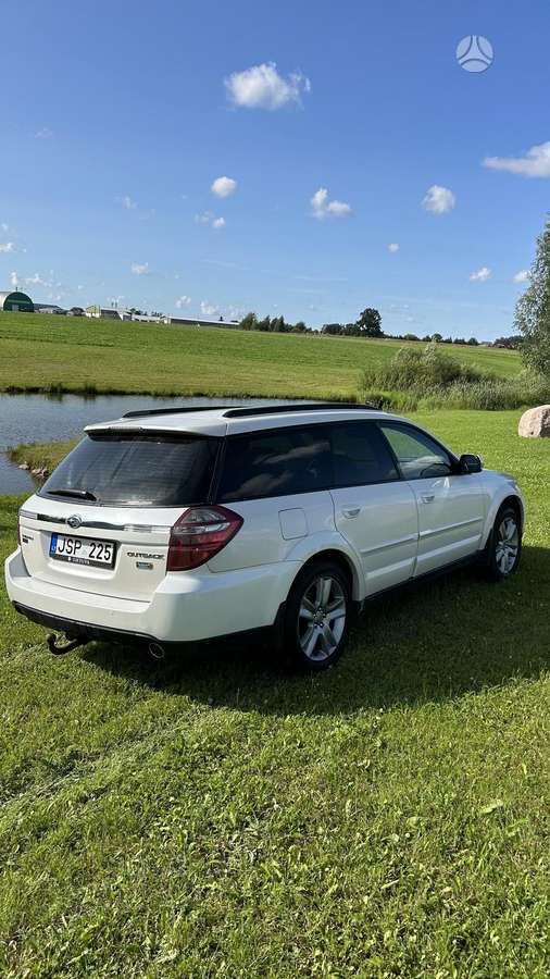 Subaru Outback 2009 — салон