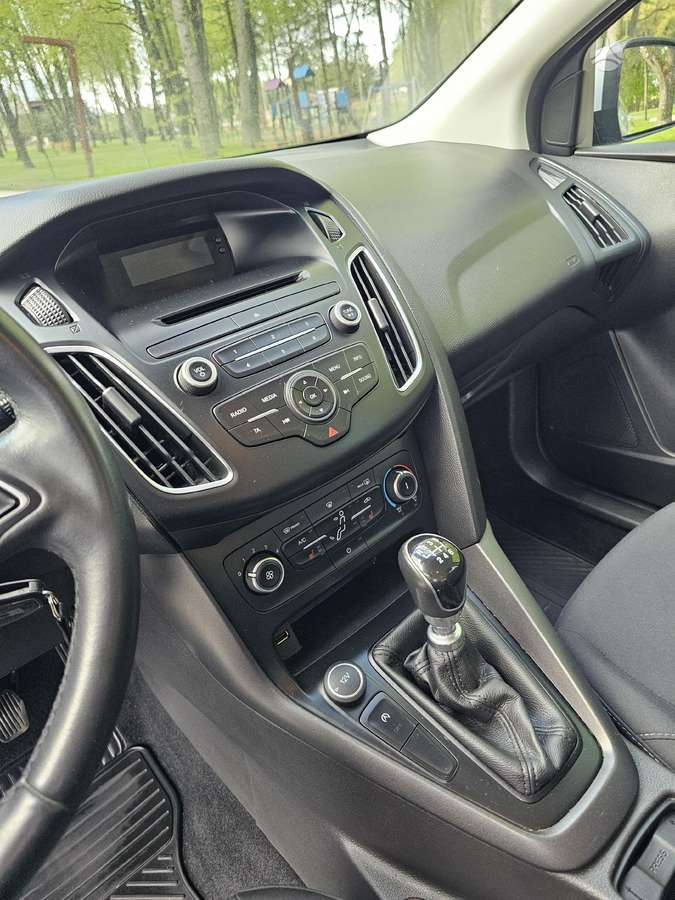 Ford Focus 2015 — фото 14