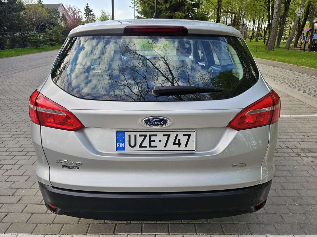 Ford Focus 2015 — салон