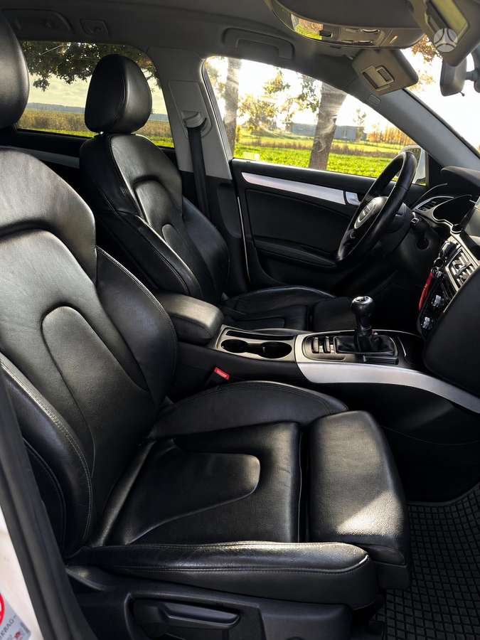 Audi A4 2012 — photo 14